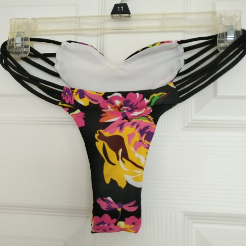 SEXY Heart-Bum Thong Bikini